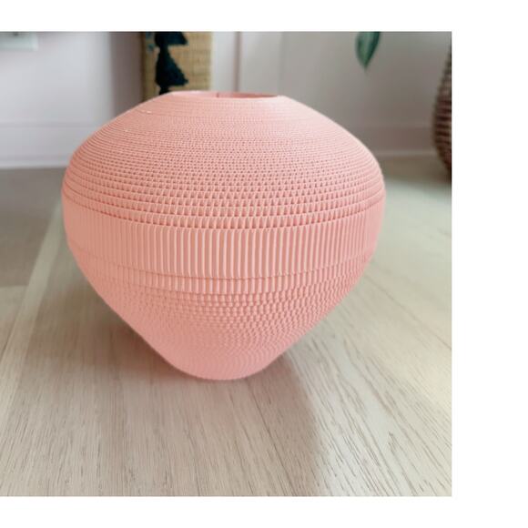 VTG Post Modern 80s Corrugated Vase Peach Sunset Made by Flute Chicago Home Deco